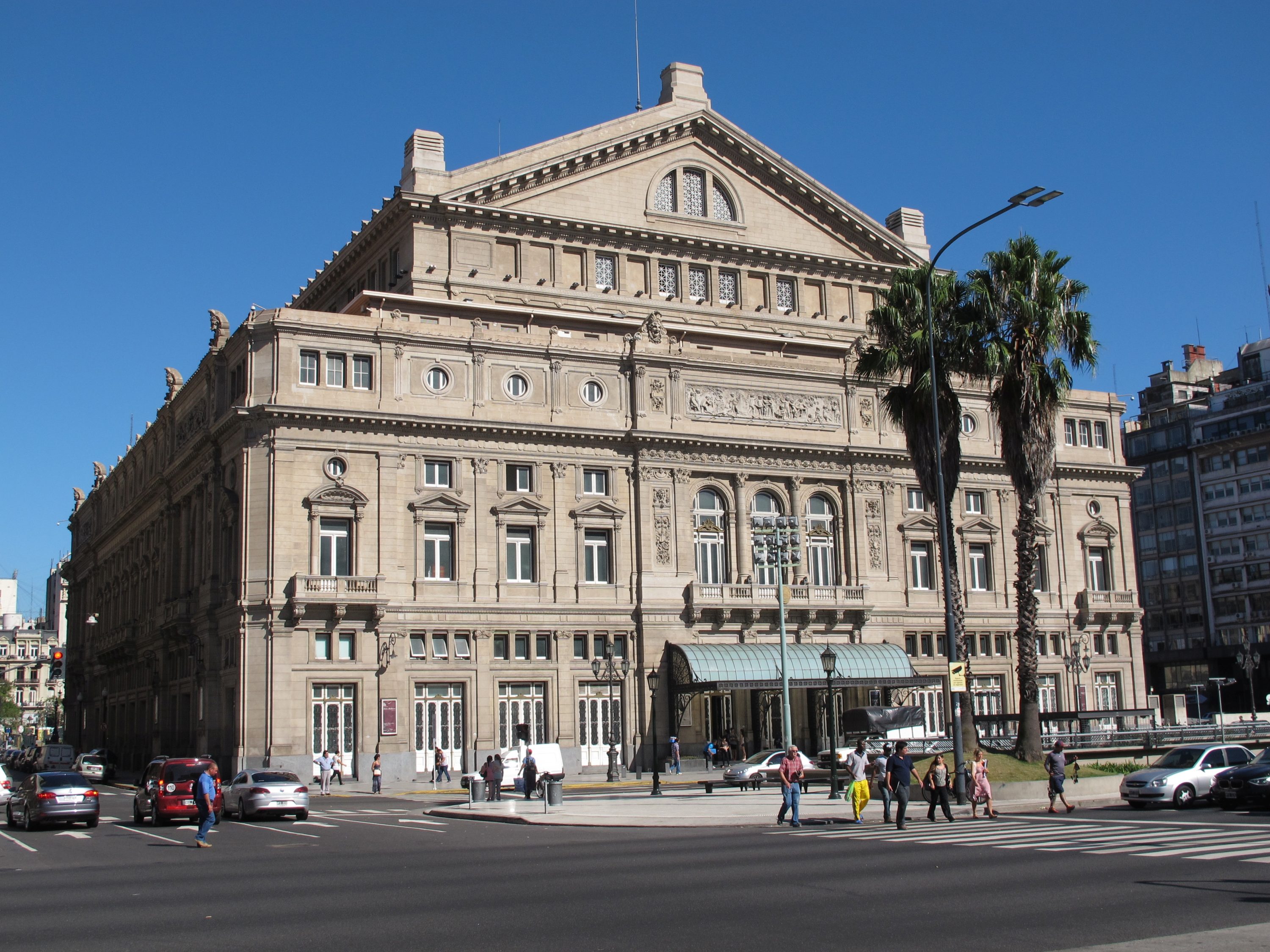 Colón